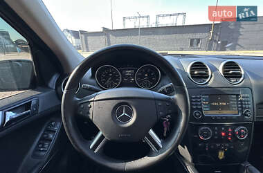 Позашляховик / Кросовер Mercedes-Benz M-Class 2006 в 
