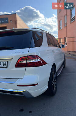 Внедорожник / Кроссовер Mercedes-Benz M-Class 2012 в 