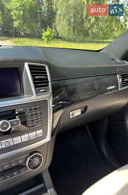 Внедорожник / Кроссовер Mercedes-Benz M-Class 2012 в 