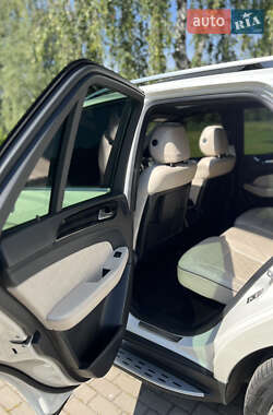 Внедорожник / Кроссовер Mercedes-Benz M-Class 2012 в 