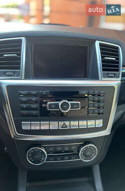 Внедорожник / Кроссовер Mercedes-Benz M-Class 2012 в 