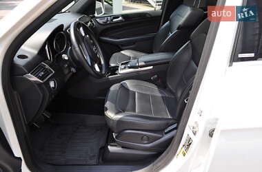 Позашляховик / Кросовер Mercedes-Benz M-Class 2013 в 