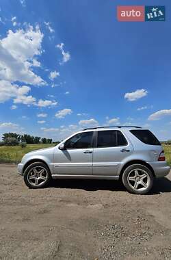 Внедорожник / Кроссовер Mercedes-Benz M-Class 2004 в 