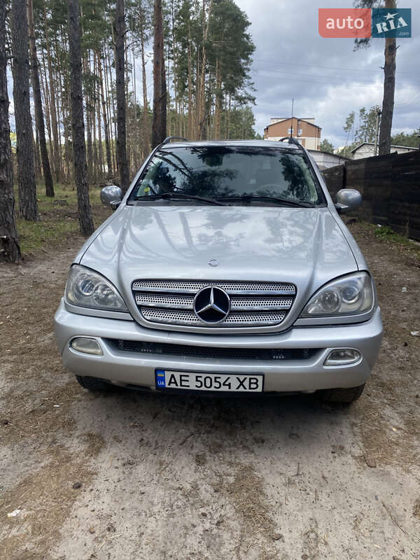 Внедорожник / Кроссовер Mercedes-Benz M-Class 1999 в Киеве