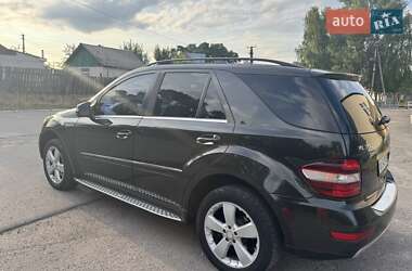 Внедорожник / Кроссовер Mercedes-Benz M-Class 2011 в 