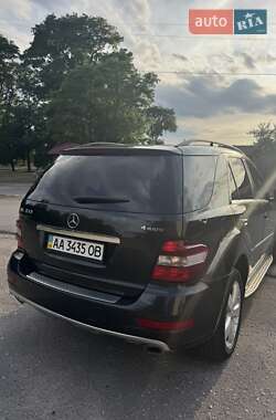Внедорожник / Кроссовер Mercedes-Benz M-Class 2011 в 