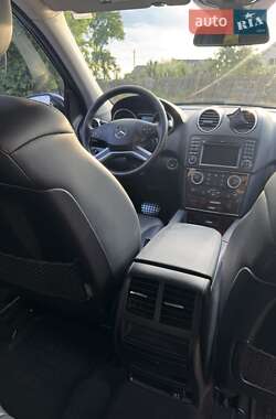 Внедорожник / Кроссовер Mercedes-Benz M-Class 2011 в 