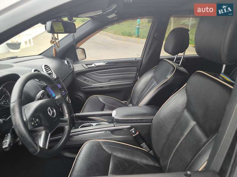 Позашляховик / Кросовер Mercedes-Benz M-Class 2010 в Одесі
