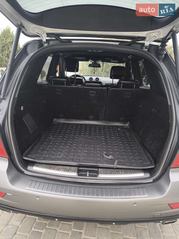 Позашляховик / Кросовер Mercedes-Benz M-Class 2010 в Одесі