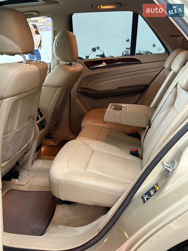 Внедорожник / Кроссовер Mercedes-Benz M-Class 2013 в Киеве