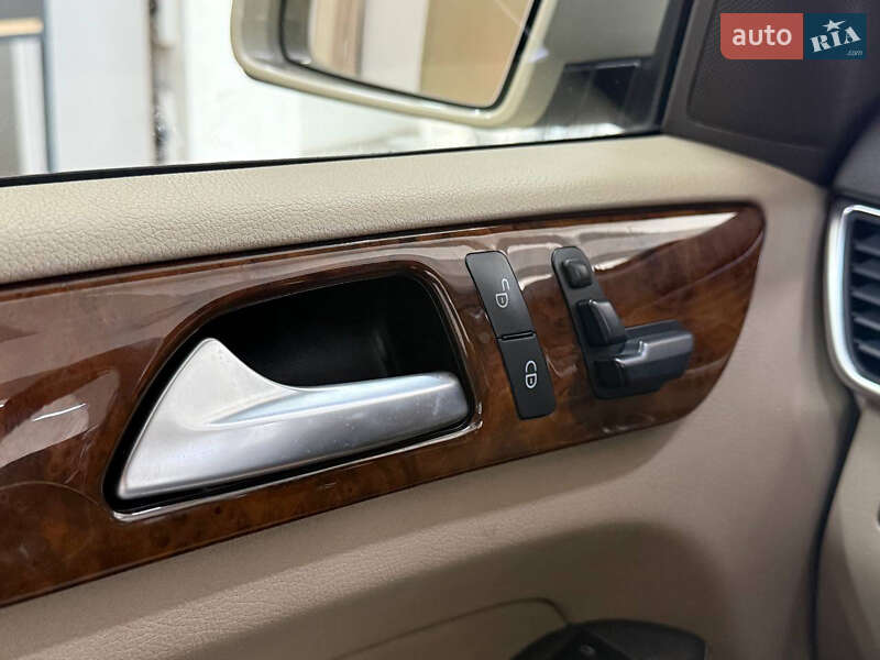 Внедорожник / Кроссовер Mercedes-Benz M-Class 2013 в Киеве