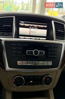 Внедорожник / Кроссовер Mercedes-Benz M-Class 2013 в 