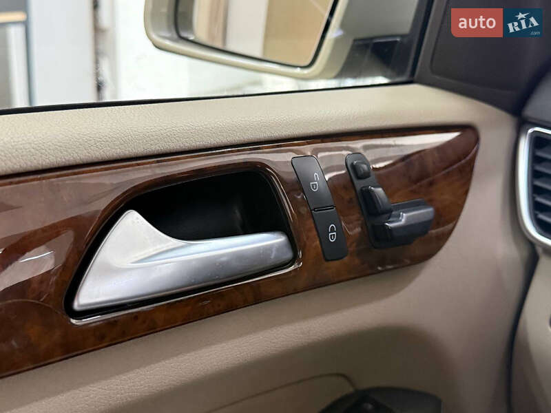 Внедорожник / Кроссовер Mercedes-Benz M-Class 2013 в Киеве