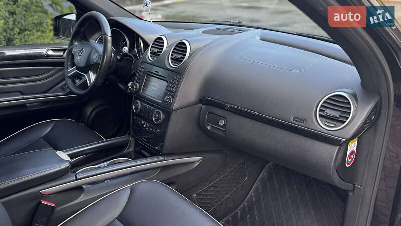 Позашляховик / Кросовер Mercedes-Benz M-Class 2011 в Києві