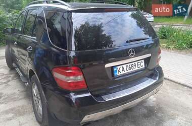 Позашляховик / Кросовер Mercedes-Benz M-Class 2006 в 