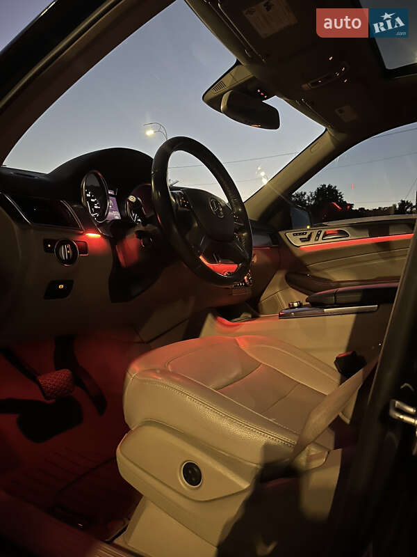 Внедорожник / Кроссовер Mercedes-Benz M-Class 2014 в Киеве