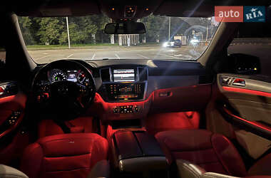 Позашляховик / Кросовер Mercedes-Benz M-Class 2014 в 