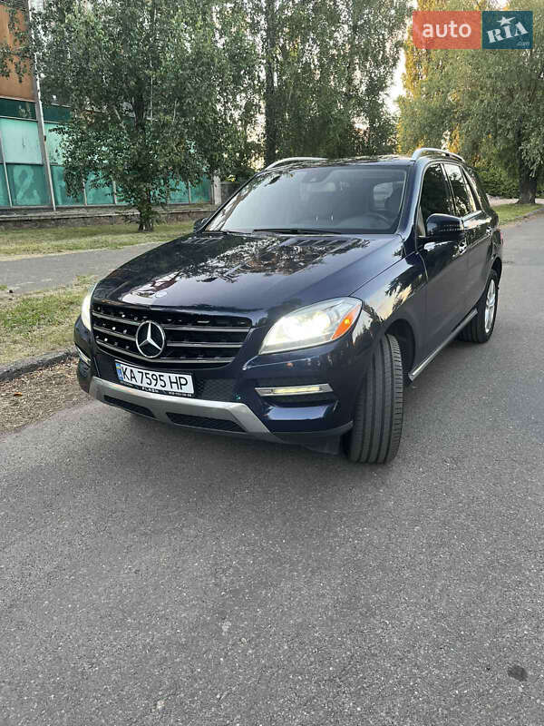Внедорожник / Кроссовер Mercedes-Benz M-Class 2014 в Киеве