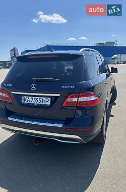Позашляховик / Кросовер Mercedes-Benz M-Class 2014 в 