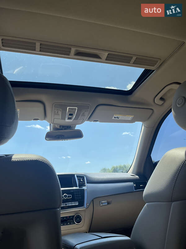 Внедорожник / Кроссовер Mercedes-Benz M-Class 2014 в Киеве