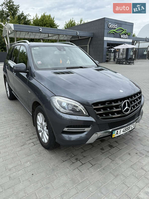 Позашляховик / Кросовер Mercedes-Benz M-Class 2012 в Києві