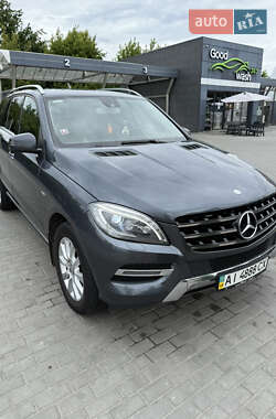 Позашляховик / Кросовер Mercedes-Benz M-Class 2012 в 