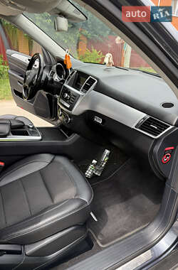 Позашляховик / Кросовер Mercedes-Benz M-Class 2012 в 