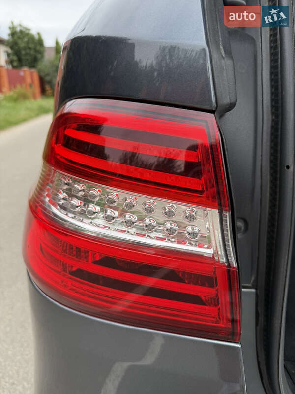 Позашляховик / Кросовер Mercedes-Benz M-Class 2012 в Києві