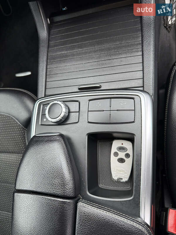 Позашляховик / Кросовер Mercedes-Benz M-Class 2012 в Києві