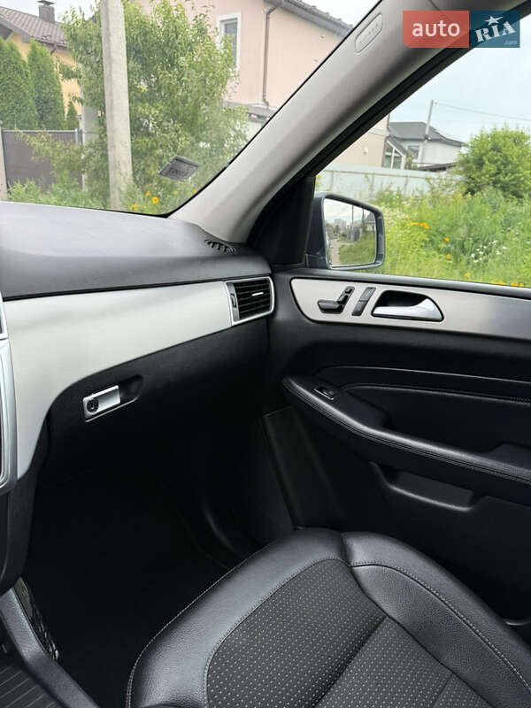 Позашляховик / Кросовер Mercedes-Benz M-Class 2012 в Києві