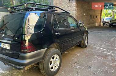 Внедорожник / Кроссовер Mercedes-Benz M-Class 2005 в 