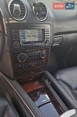 Позашляховик / Кросовер Mercedes-Benz M-Class 2006 в 