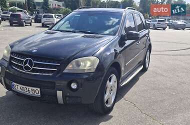 Позашляховик / Кросовер Mercedes-Benz M-Class 2006 в 