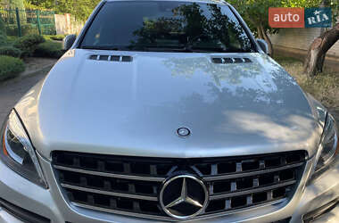 Внедорожник / Кроссовер Mercedes-Benz M-Class 2014 в 