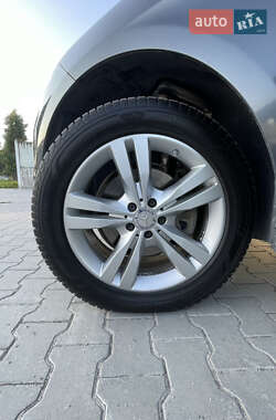 Позашляховик / Кросовер Mercedes-Benz M-Class 2013 в 