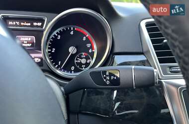 Внедорожник / Кроссовер Mercedes-Benz M-Class 2013 в 