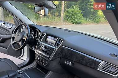 Внедорожник / Кроссовер Mercedes-Benz M-Class 2013 в 
