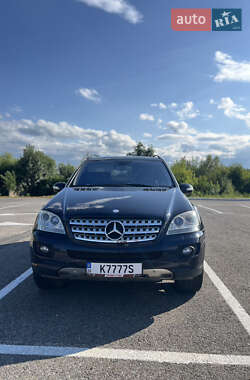 Позашляховик / Кросовер Mercedes-Benz M-Class 2005 в 