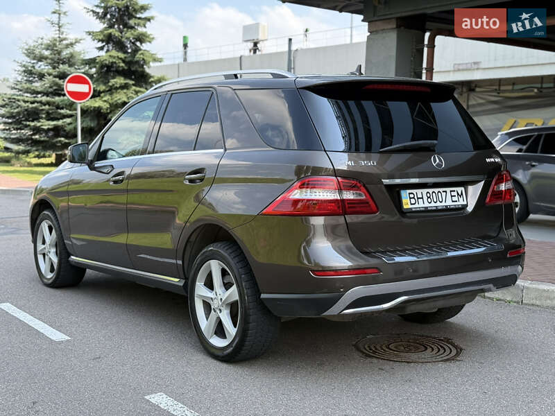 Внедорожник / Кроссовер Mercedes-Benz M-Class 2013 в Киеве