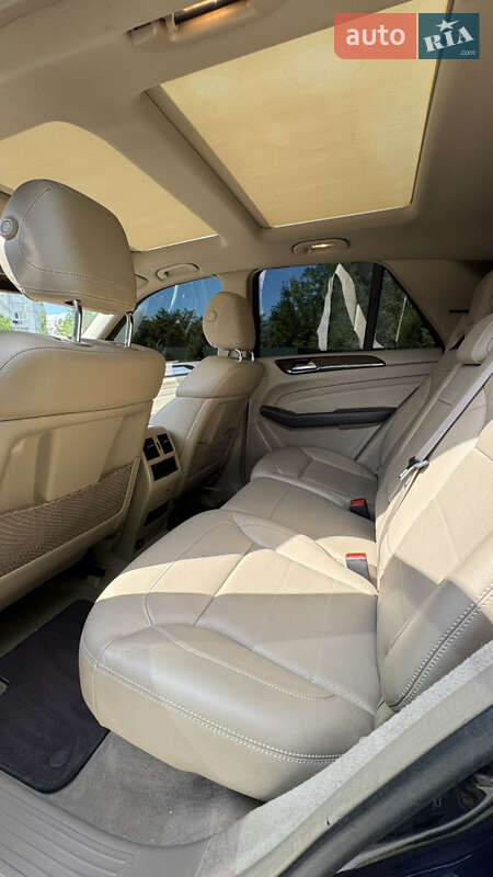 Внедорожник / Кроссовер Mercedes-Benz M-Class 2014 в Львове