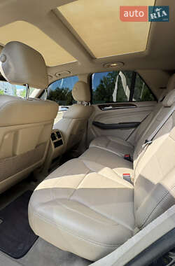 Внедорожник / Кроссовер Mercedes-Benz M-Class 2014 в 