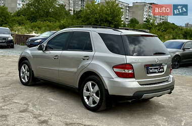 Внедорожник / Кроссовер Mercedes-Benz M-Class 2005 в 