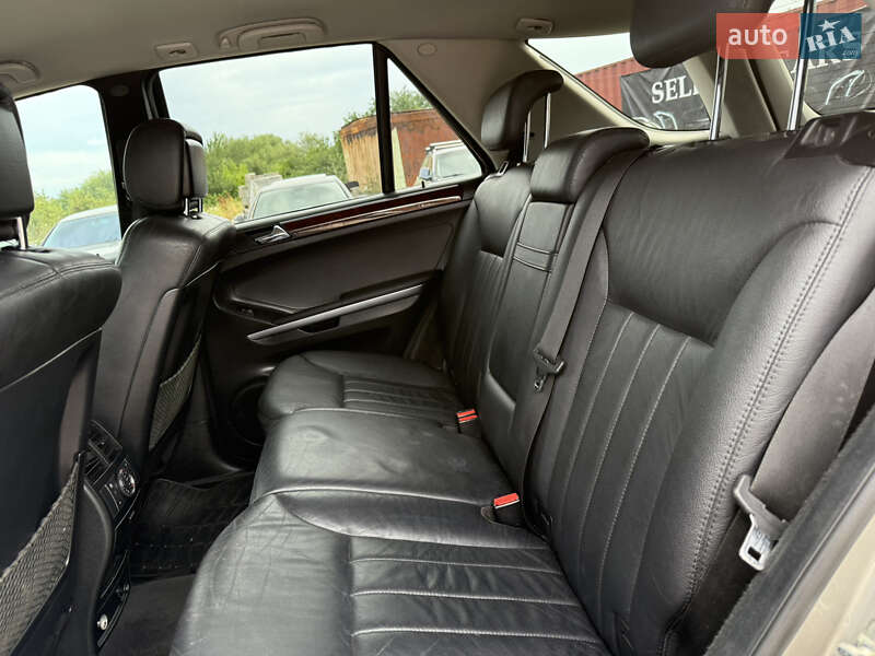 Внедорожник / Кроссовер Mercedes-Benz M-Class 2005 в Ровно