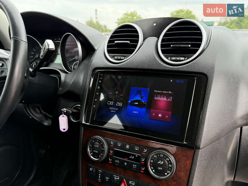 Внедорожник / Кроссовер Mercedes-Benz M-Class 2005 в Ровно