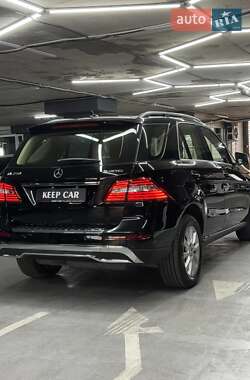 Позашляховик / Кросовер Mercedes-Benz M-Class 2015 в 