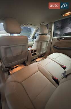 Позашляховик / Кросовер Mercedes-Benz M-Class 2015 в 