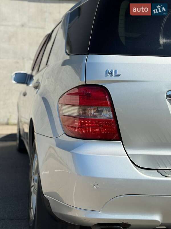 Позашляховик / Кросовер Mercedes-Benz M-Class 2006 в Києві