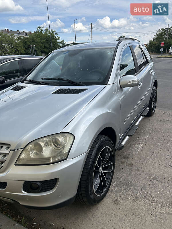 Позашляховик / Кросовер Mercedes-Benz M-Class 2008 в Стрию