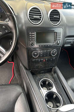Позашляховик / Кросовер Mercedes-Benz M-Class 2008 в 
