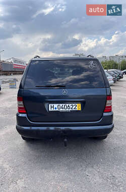 Внедорожник / Кроссовер Mercedes-Benz M-Class 2000 в 